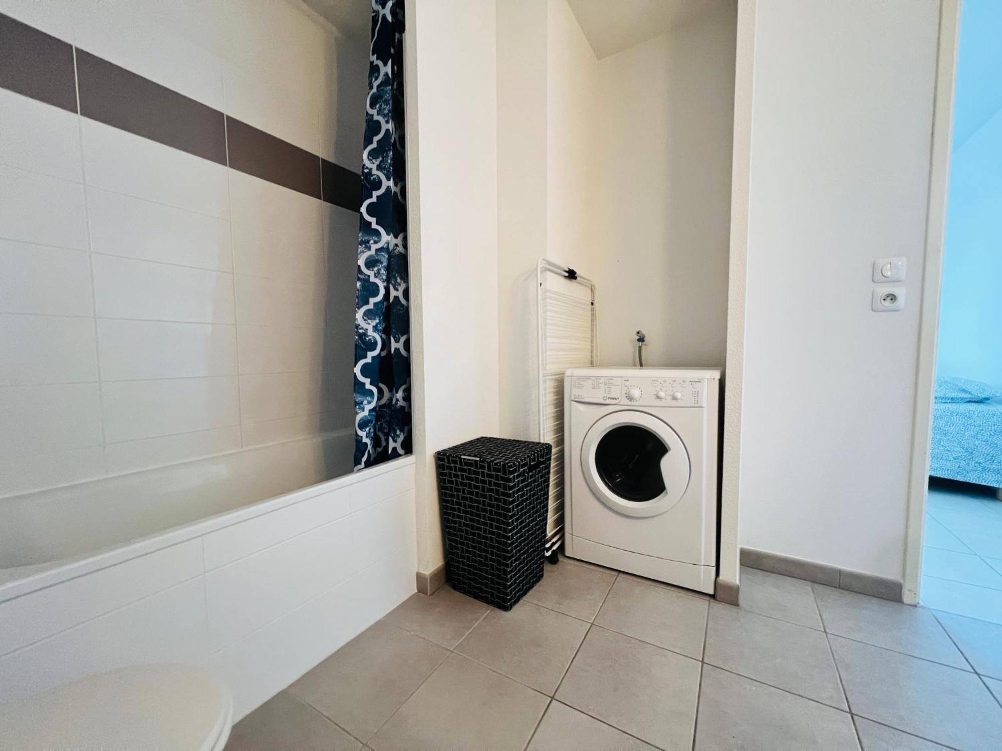 Pause Parenthese Apartment Lormont Bagian luar foto