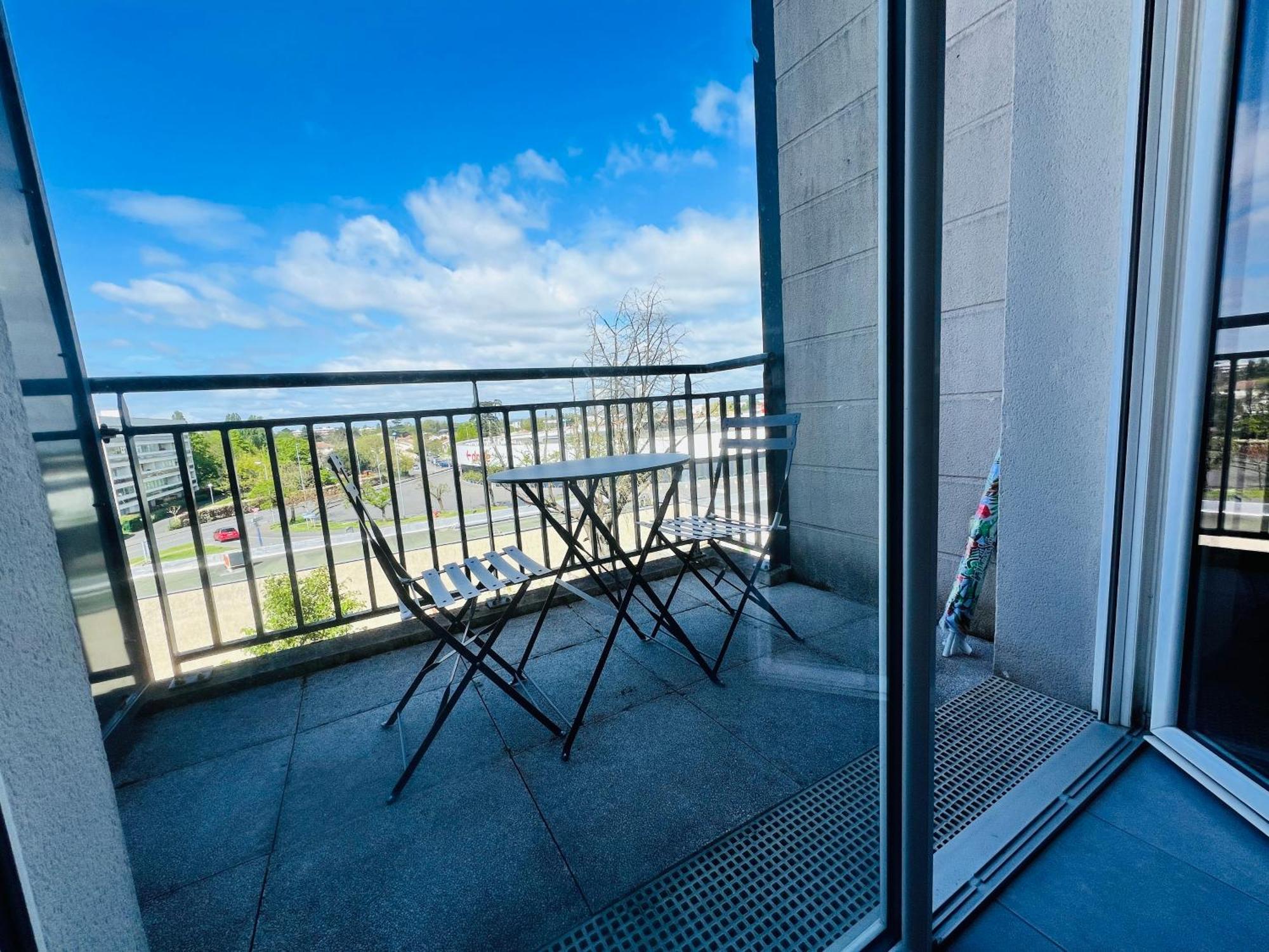 Pause Parenthese Apartment Lormont Bagian luar foto